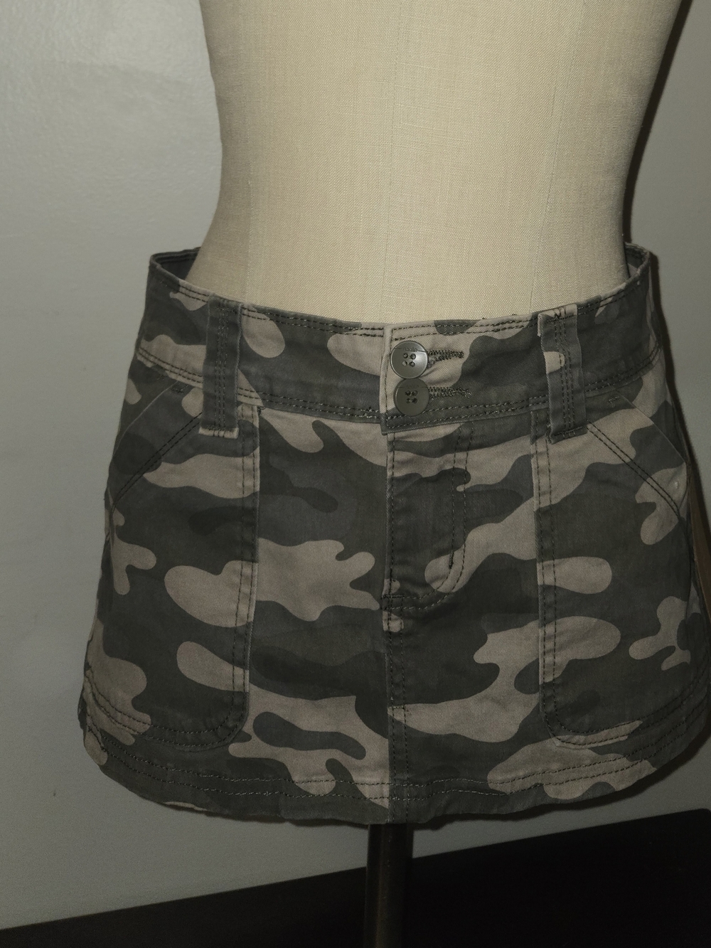 Nwt Chrome Riot Camo Olive Green Print Mini Skirt W/ Shorts  -juniors 1
